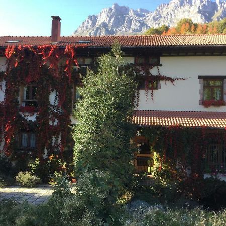 Hotel Rural Picos De Europa Posada De Valdeon Eksteriør billede