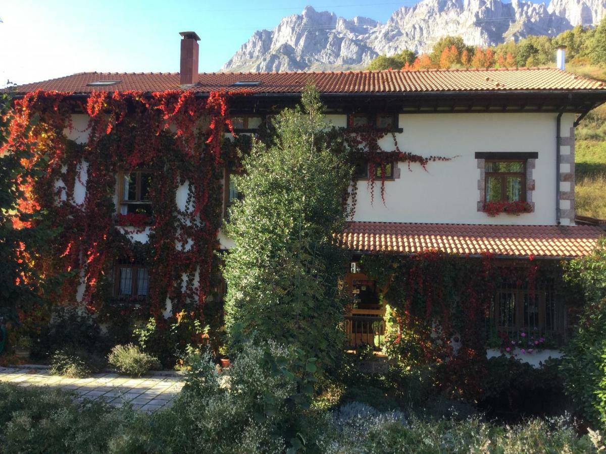 Hotel Rural Picos De Europa Posada De Valdeon Eksteriør billede